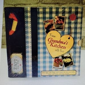 😀 - New- Grandma's Kitchen  Cookbook